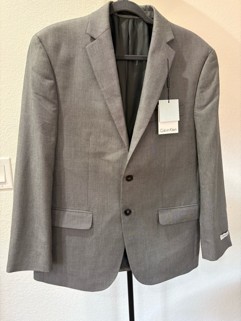 Calvin Klein Men's Light Gray Two-Button Suit Jacket